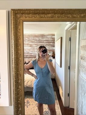 Banana Republic Chambray Light Blue V-Neck Cap Sleeve Mini Dress